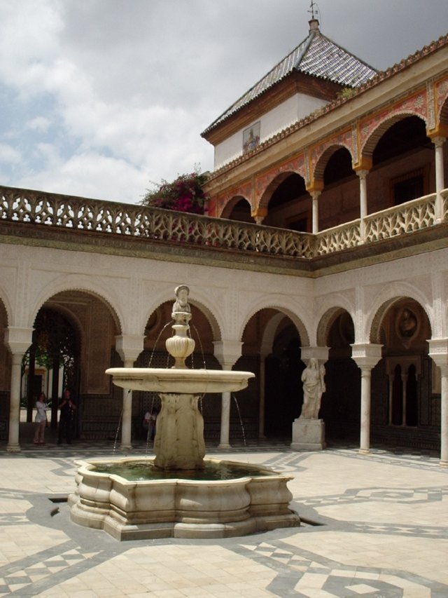 P5210346 patio principal - Casa Pilatus - Sevilla